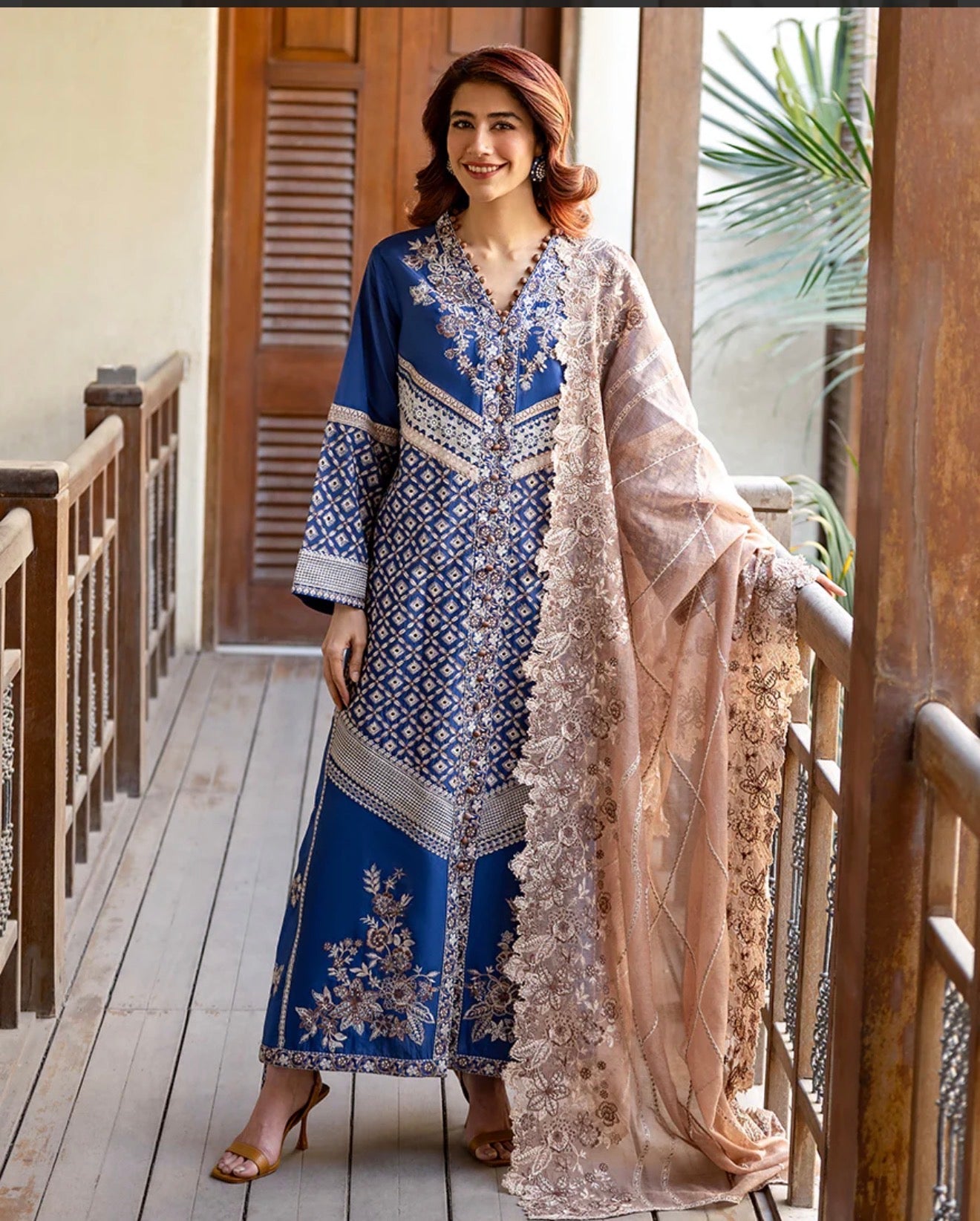 Mushq Astoria Lawn (3pc)