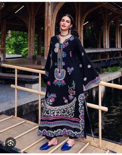 Mushq Hemline Black