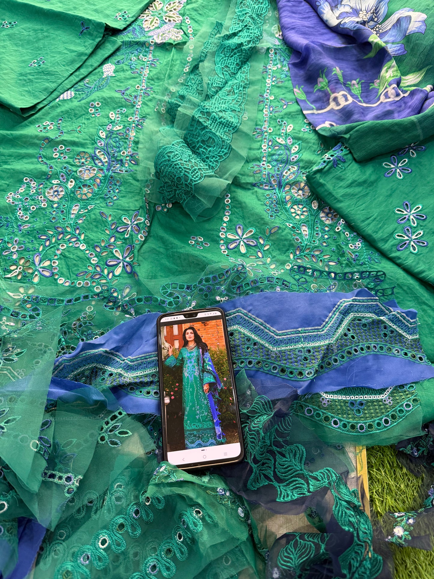 Mushq Amoi Luxury Lawn