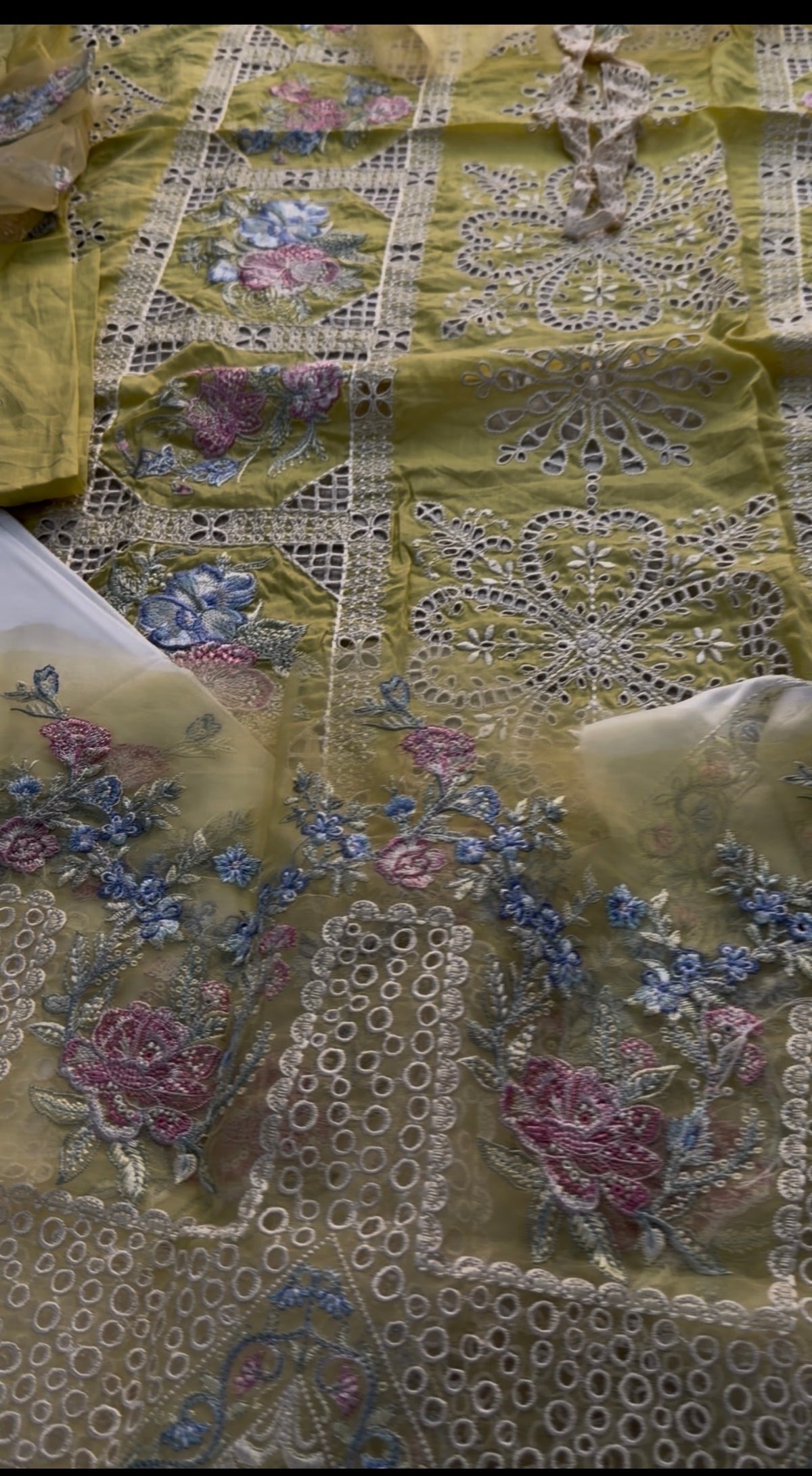 Mushq Luxury Lawn